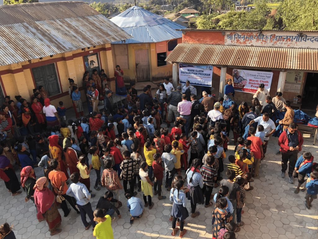 न्यानो कपडा बाँड्न पोखराबाट माडी पुग्यो लायन्स क्लब