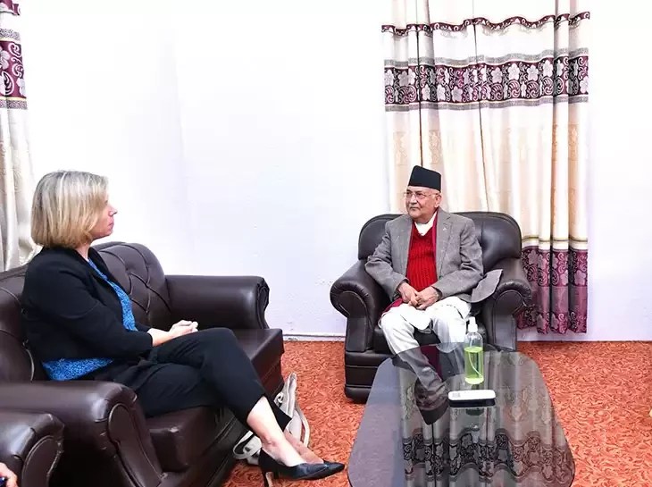 नेकपा अध्यक्ष ओलीसँग राजदूतको भेटवार्ता