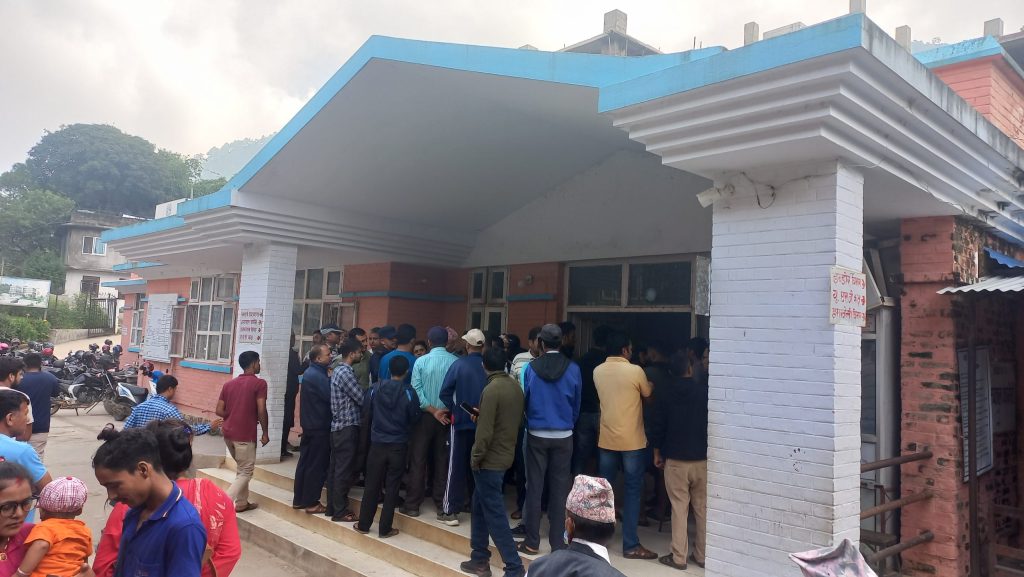 गुल्मी अस्पतालको लाहापरवाहीले बिरामीकाे मृत्यु